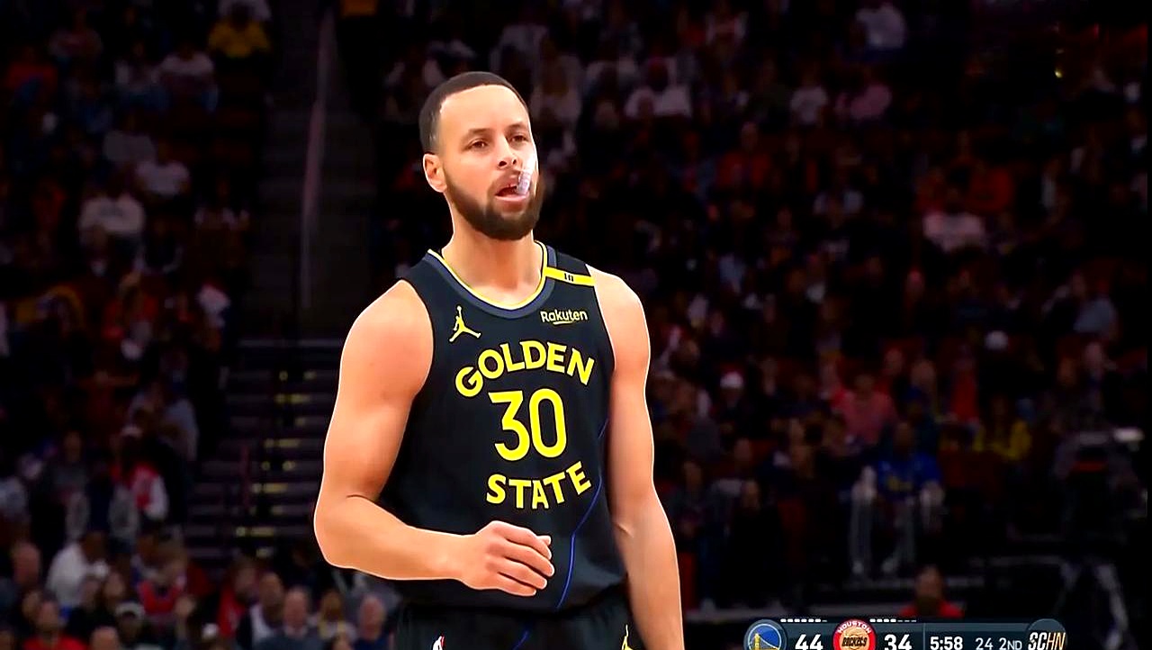 九游网页版登录入口-库里连续十二场比赛得分超过出色防守，拜仁不断突破！(库里带队13连胜)